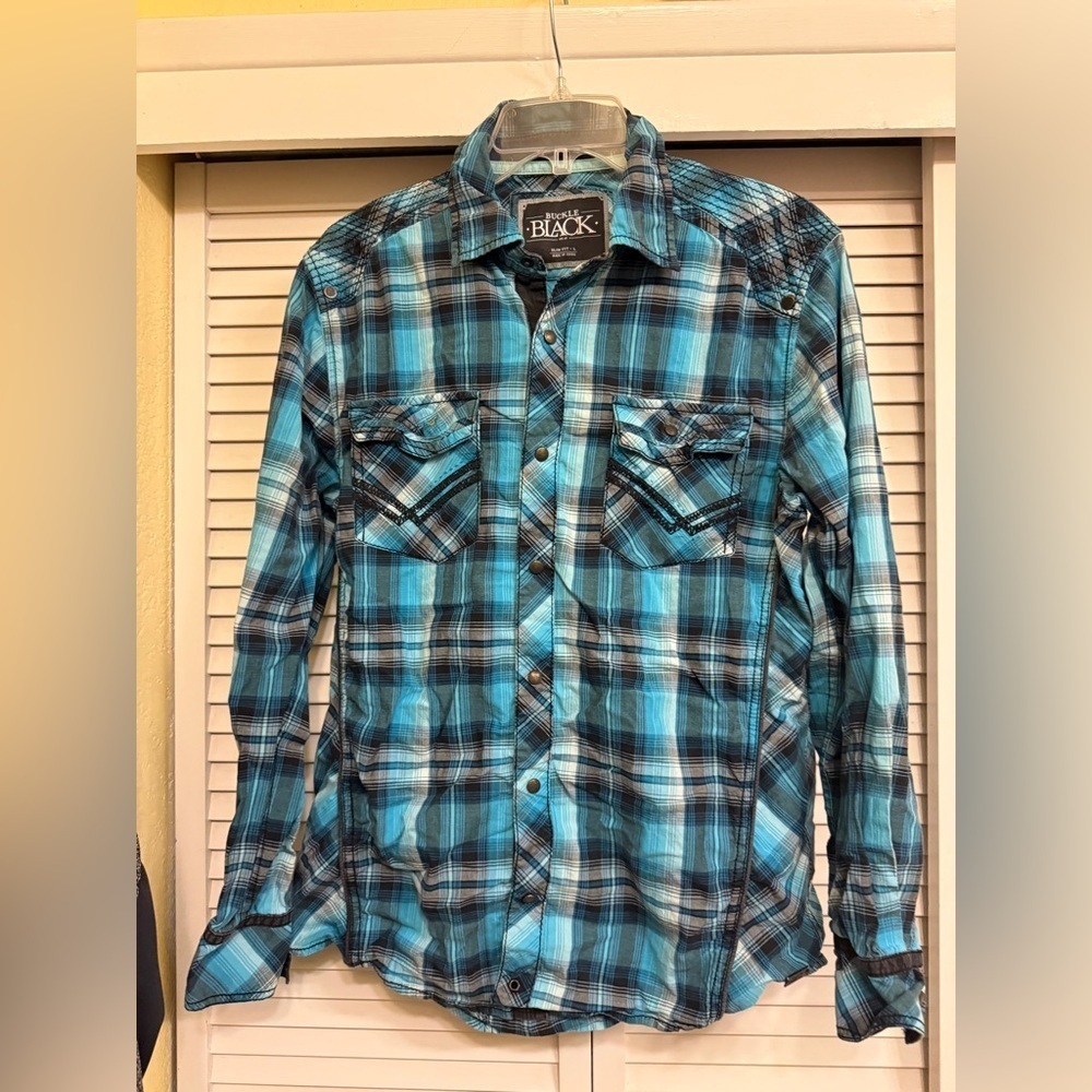 Buckle Black Brand Teal Blue Plaid Men's Shirt Sz L slim
Fit snap buttons